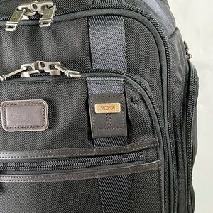 tumi peterson wheeled backpack